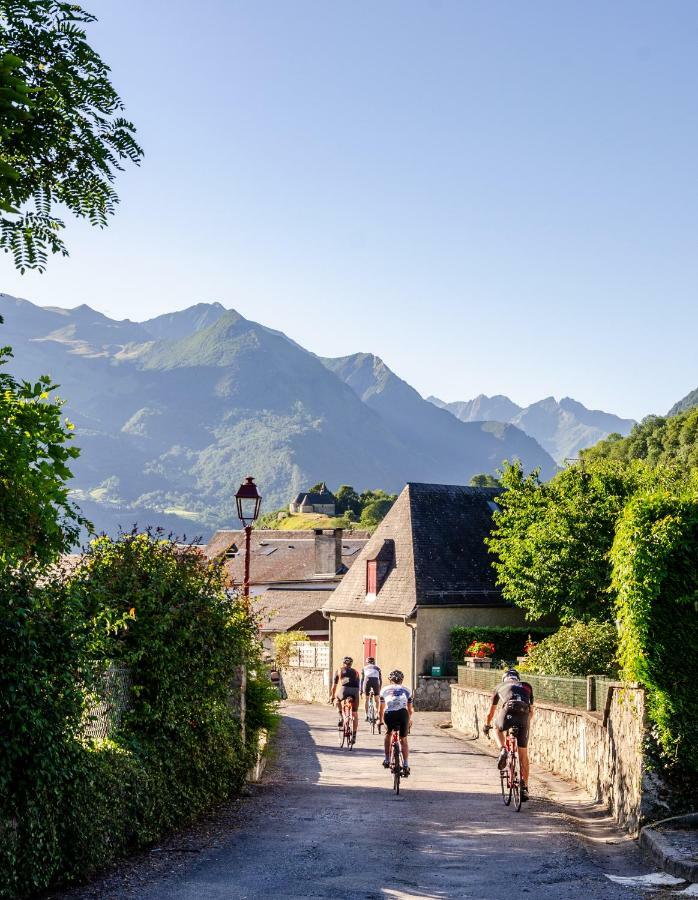 Pyrenees Cycling Lodge Saint-Savin  Eksteriør bilde