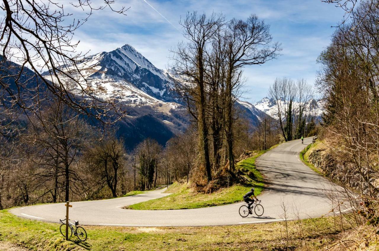 Pyrenees Cycling Lodge Saint-Savin  Eksteriør bilde